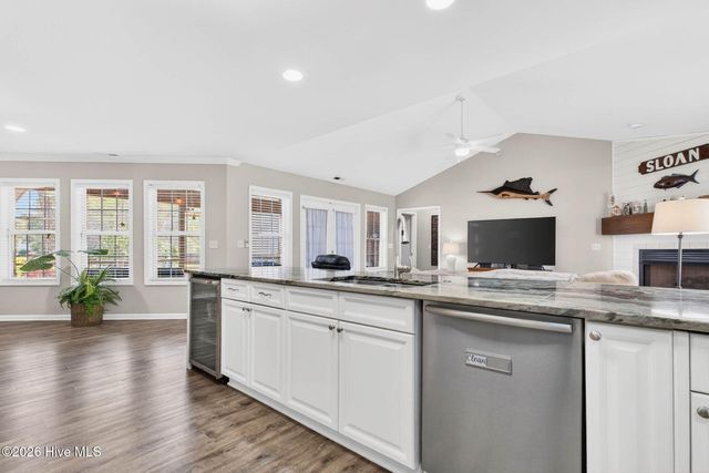 125 Lighthouse Drive, Carolina Beach, NC 28428