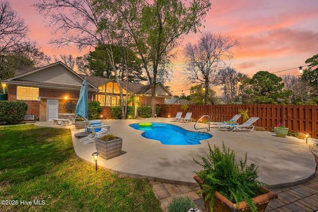 125 Lighthouse Drive, Carolina Beach, NC 28428