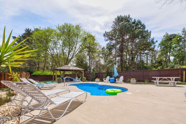 125 Lighthouse Drive, Carolina Beach, NC 28428