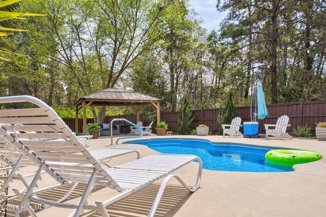 125 Lighthouse Drive, Carolina Beach, NC 28428