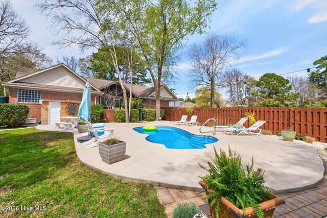 125 Lighthouse Drive, Carolina Beach, NC 28428