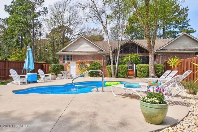 125 Lighthouse Drive, Carolina Beach, NC 28428