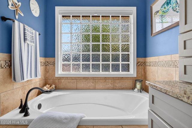 125 Lighthouse Drive, Carolina Beach, NC 28428