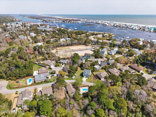 125 Lighthouse Drive, Carolina Beach, NC 28428