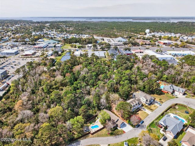 125 Lighthouse Drive, Carolina Beach, NC 28428