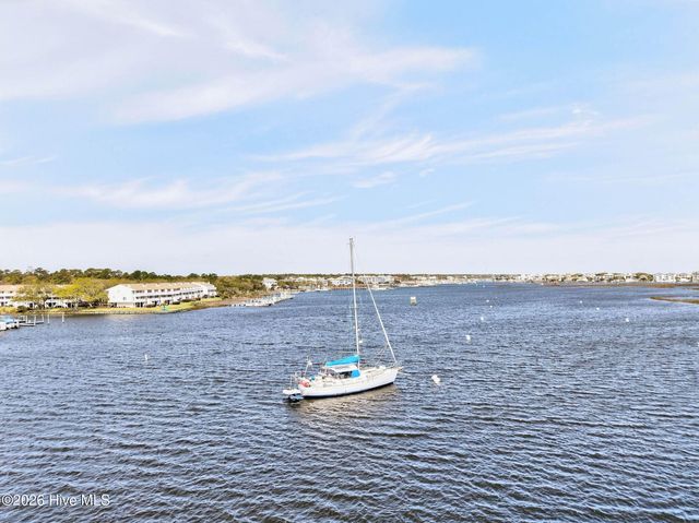 125 Lighthouse Drive, Carolina Beach, NC 28428