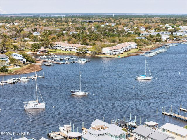 125 Lighthouse Drive, Carolina Beach, NC 28428