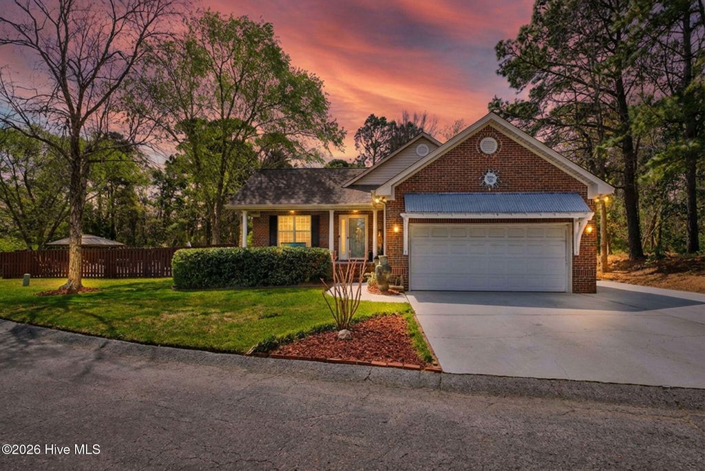 125 Lighthouse Drive, Carolina Beach, NC 28428