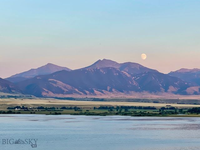 22 Jordan Lane N, Mcallister, MT 59729