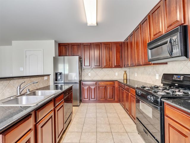 6902 Oleander Grove Way, Houston, TX 77049