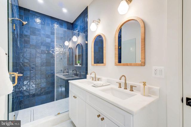 7102 ALGER RD, Falls Church, VA 22042