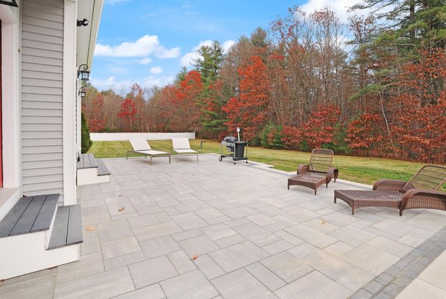 26 Snow Lane, Hollis, NH 03049