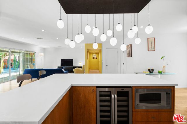 6570 Lakeridge Road, Los Angeles, CA 90068