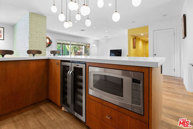 6570 Lakeridge Road, Los Angeles, CA 90068