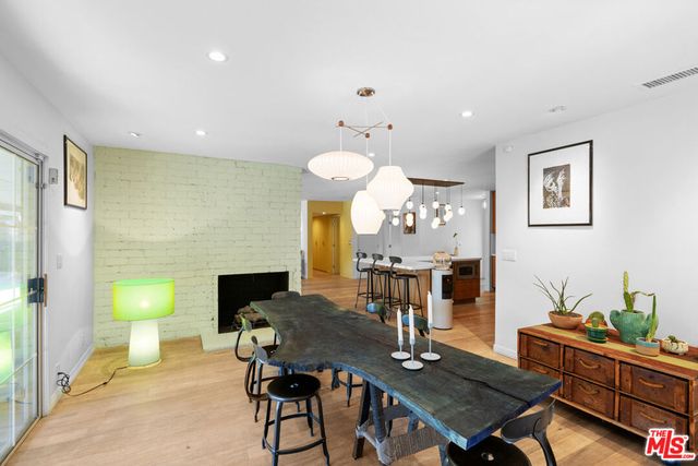 6570 Lakeridge Road, Los Angeles, CA 90068