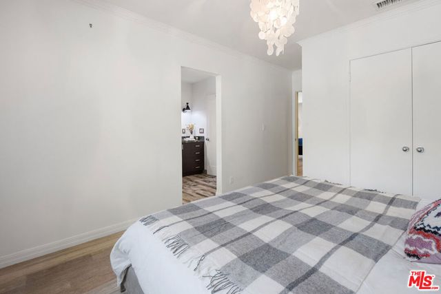 6570 Lakeridge Road, Los Angeles, CA 90068