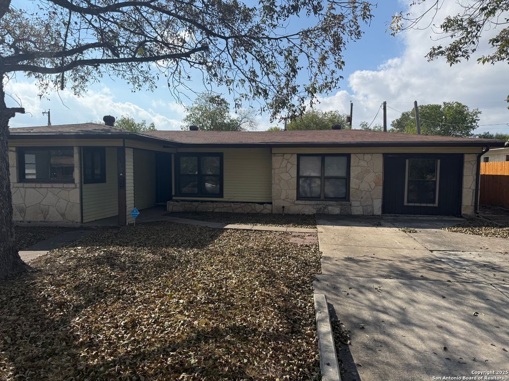 3346 W Woodlawn, San Antonio, TX 78228