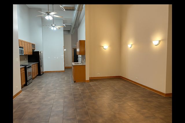 16649 Oak Park Avenue 203, Tinley Park, IL 60477