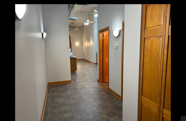 16649 Oak Park Avenue 203, Tinley Park, IL 60477