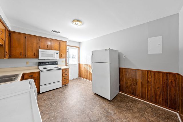 748 Bancroft Cir Apt G, Clarksville, TN 37042