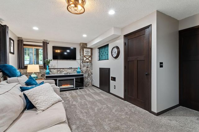 20919 Beaver Dam Court NE, Cedar, MN 55011