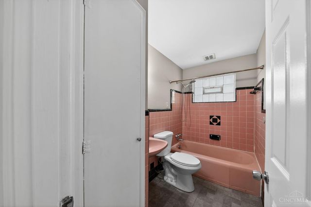 3097 Westwood Northern Boulevard, Cincinnati, OH 45211