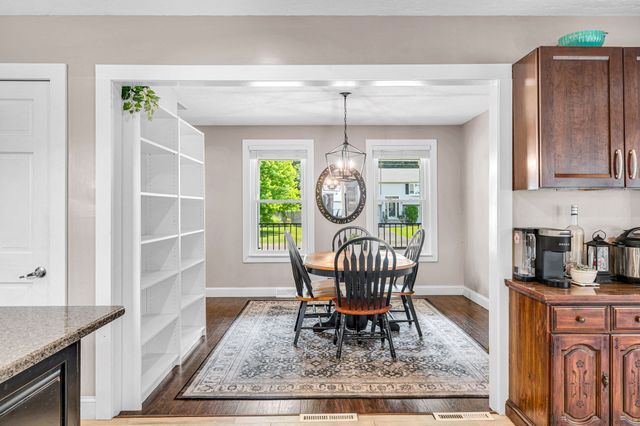 35 East Glen St, Westfield, MA 01085