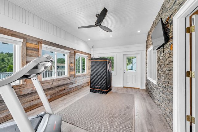 35 East Glen St, Westfield, MA 01085