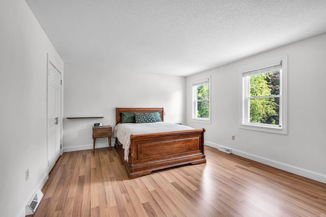 35 East Glen St, Westfield, MA 01085