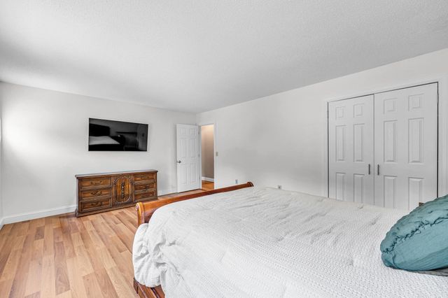 35 East Glen St, Westfield, MA 01085