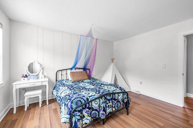 35 East Glen St, Westfield, MA 01085