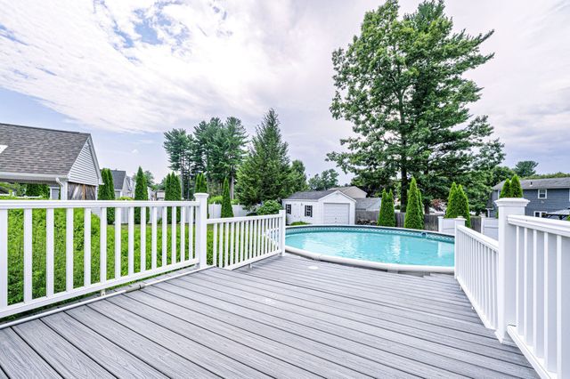 35 East Glen St, Westfield, MA 01085