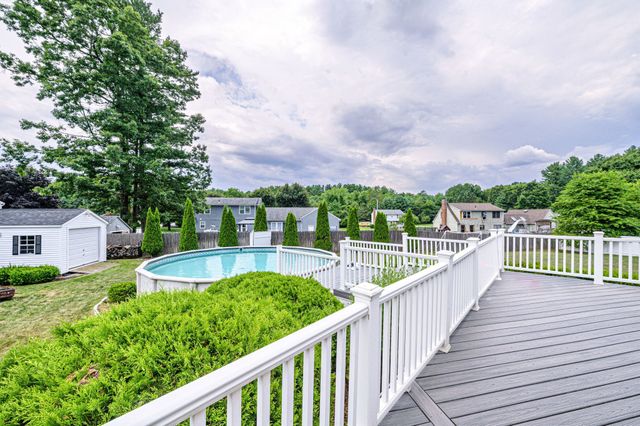 35 East Glen St, Westfield, MA 01085