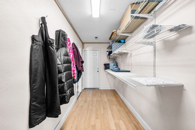 35 East Glen St, Westfield, MA 01085