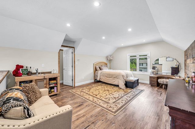 35 East Glen St, Westfield, MA 01085