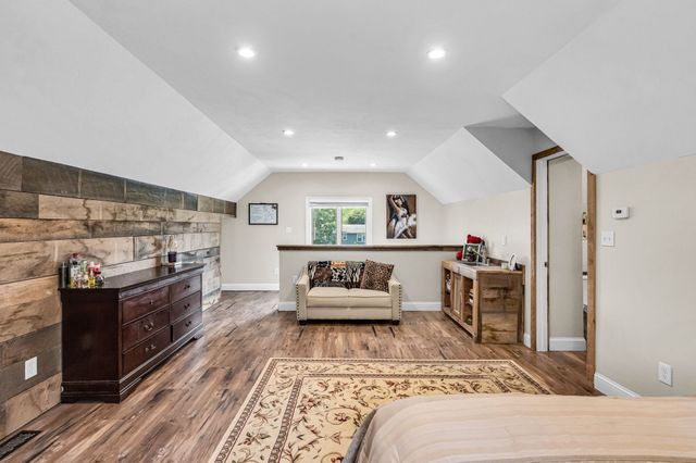 35 East Glen St, Westfield, MA 01085