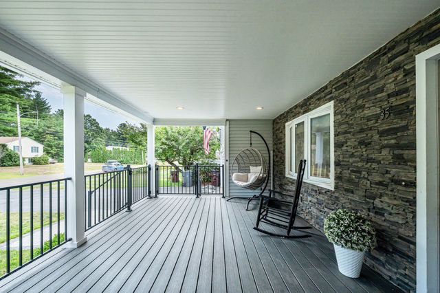 35 East Glen St, Westfield, MA 01085