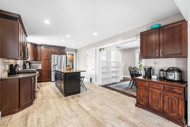 35 East Glen St, Westfield, MA 01085