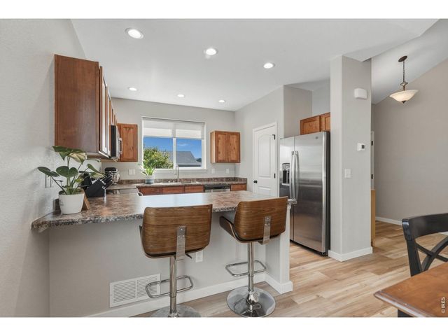 956 Maplebrook Dr, Windsor, CO 80550