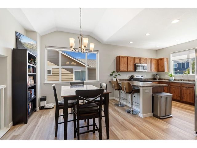 956 Maplebrook Dr, Windsor, CO 80550