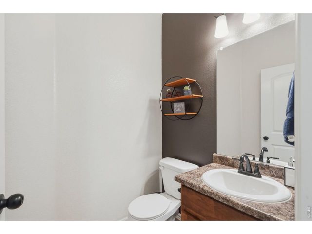956 Maplebrook Dr, Windsor, CO 80550