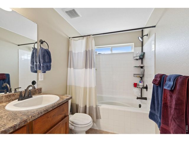 956 Maplebrook Dr, Windsor, CO 80550