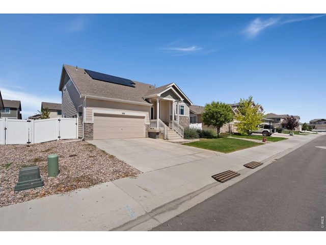 956 Maplebrook Dr, Windsor, CO 80550