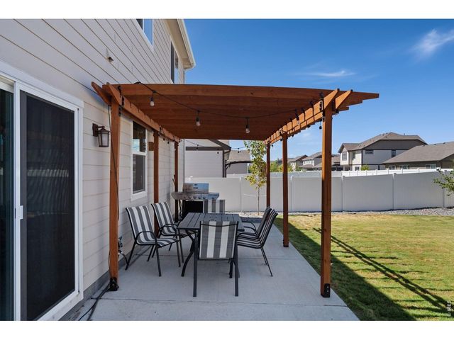 956 Maplebrook Dr, Windsor, CO 80550