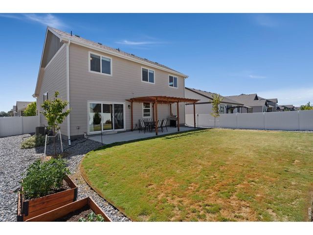 956 Maplebrook Dr, Windsor, CO 80550