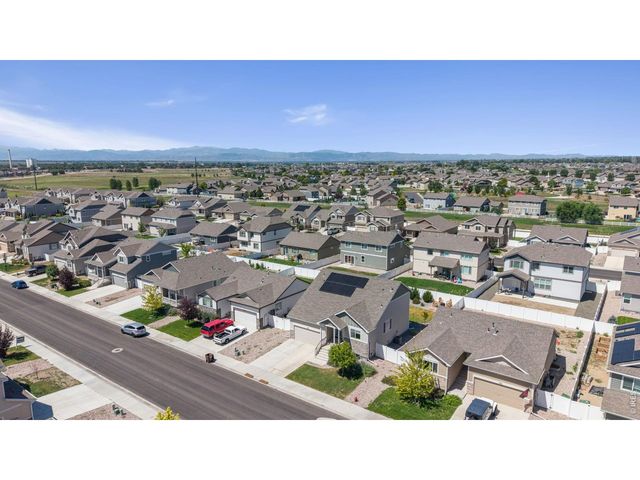 956 Maplebrook Dr, Windsor, CO 80550