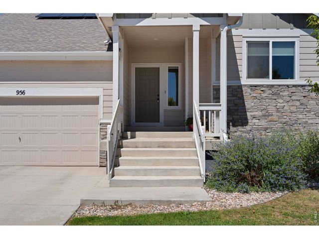 956 Maplebrook Dr, Windsor, CO 80550