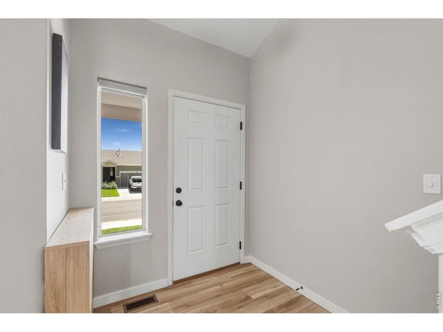 956 Maplebrook Dr, Windsor, CO 80550