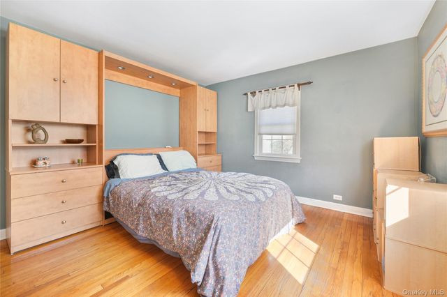 5 Birch Street W, White Plains, NY 10607