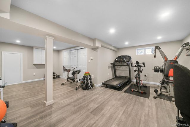 5 Birch Street W, White Plains, NY 10607